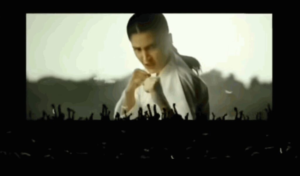 A still Movie Sallar (Shruti Haasan as Aadya)